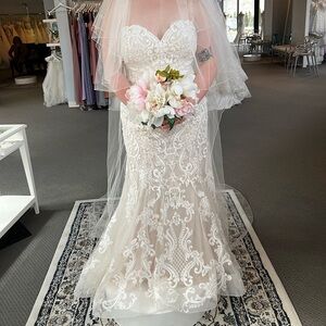Allure romance wedding dress